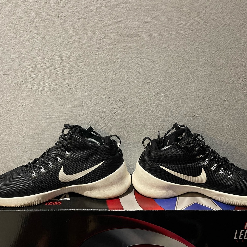 Nike men’s size 11